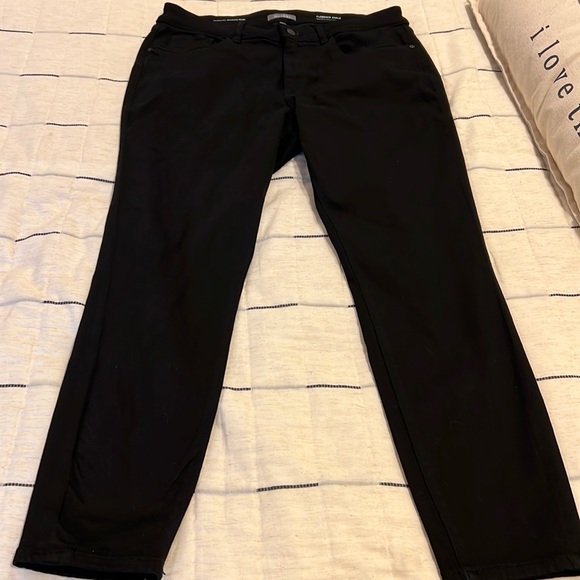 DL1961 Florence Ankle Jean - Picture 3 of 11